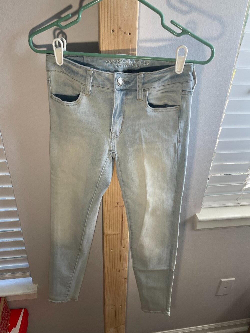American Eagle Light Wash Jeggings
